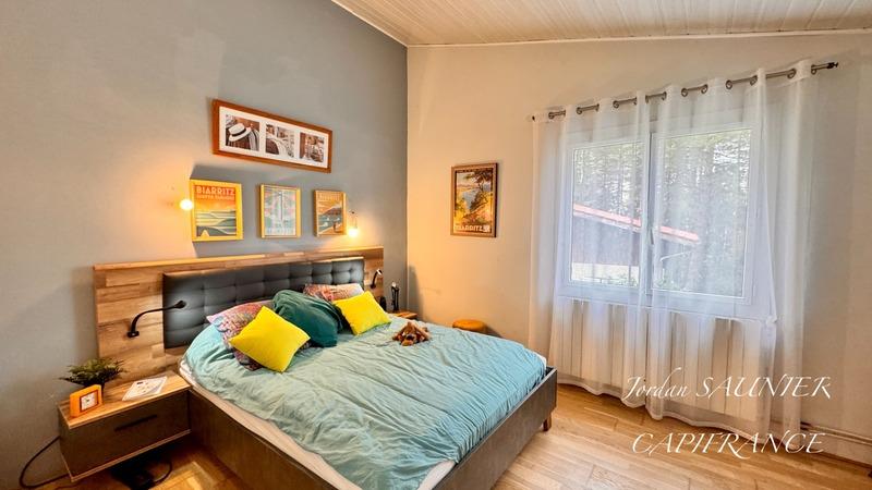 Villa - 200 m² - 8 pièces