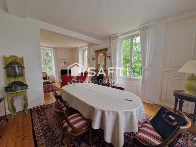 Maison - 160 m² - 6 pièces