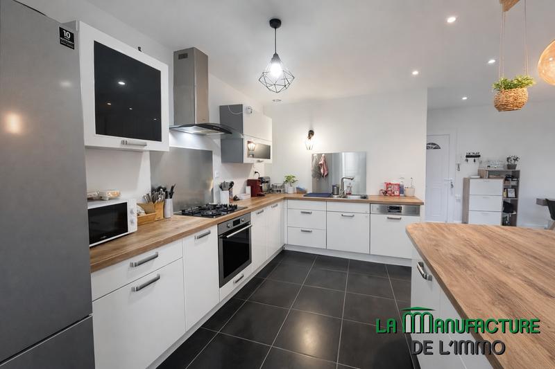 Appartement - 96 m² - 4 pièces