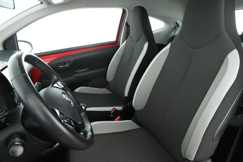 Toyota Aygo 1.0 Vvt-i X-Play 5p 69 ch