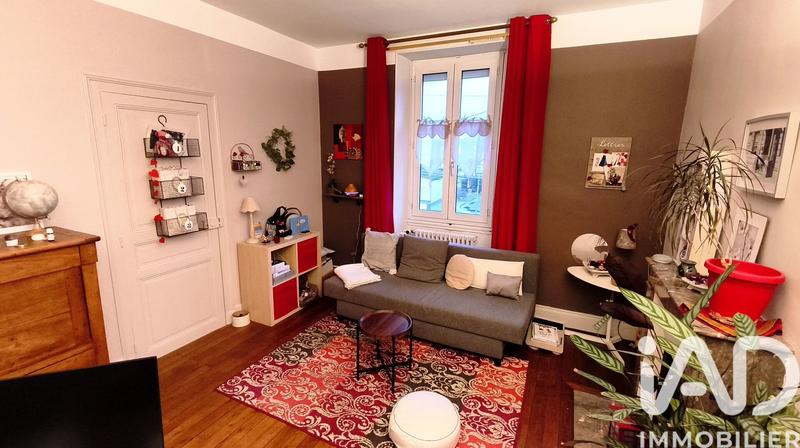 Maison - 140 m² - 8 pièces