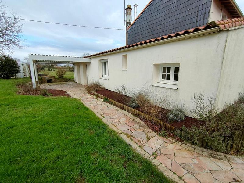 Maison - 251 m² - 5 pièces