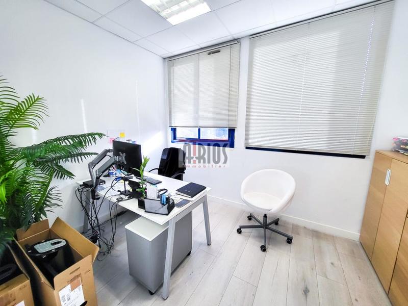 Bureau - 186 m²