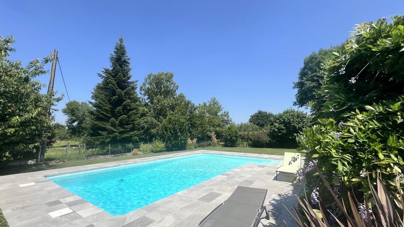 Maison - 235 m² - 6 pièces