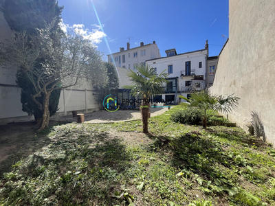 Appartement - 230 m² - 6 pièces