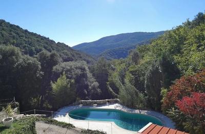 Mas - 237 m² - 8 pièces