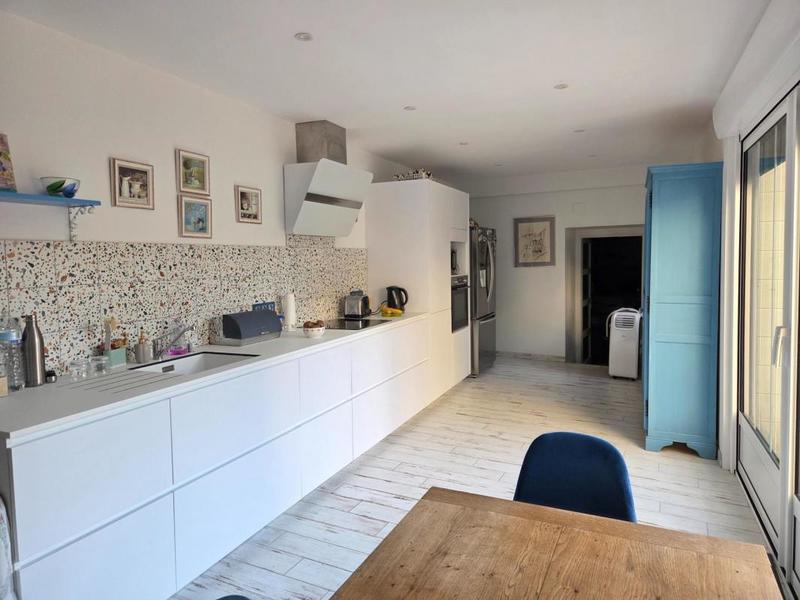 Maison - 194 m² - 7 pièces