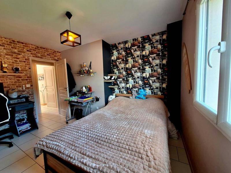 Maison - 250 m² - 2 pièces