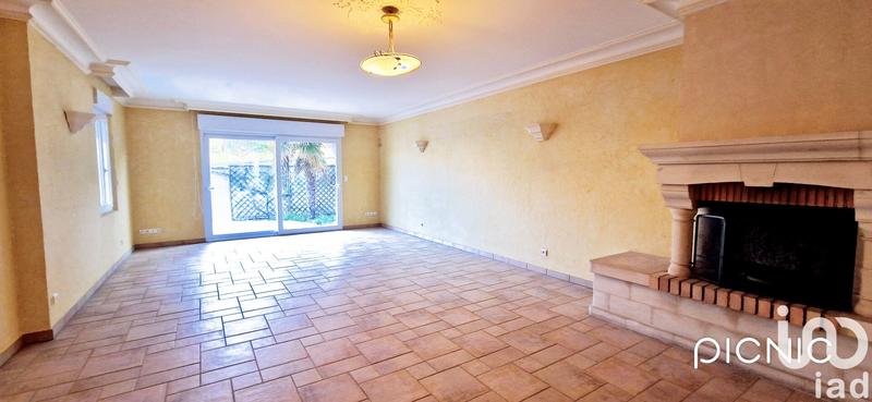 Maison - 218 m² - 6 pièces