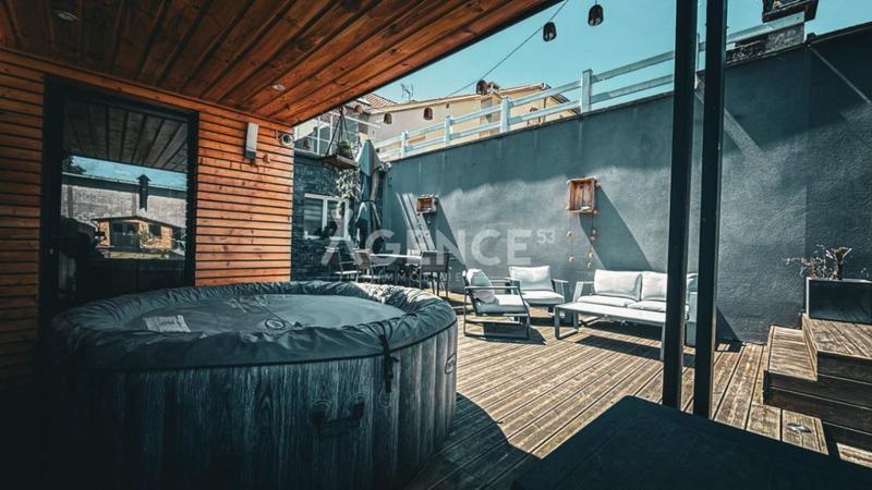 Maison de ville - 168 m² - 4 pièces