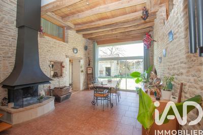 Maison - 280 m² - 8 pièces