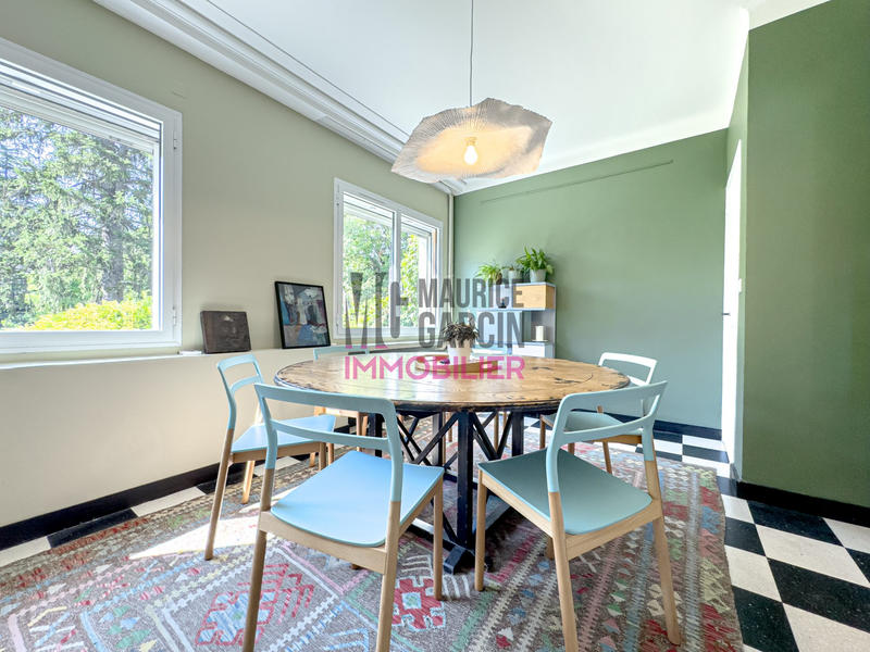 Maison - 196 m² - 6 pièces