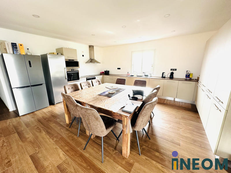 Maison - 161 m² - 7 pièces