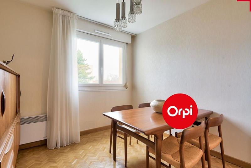 Appartement - 100 m² - 5 pièces