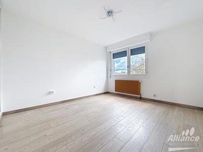 Maison - 142 m² - 6 pièces