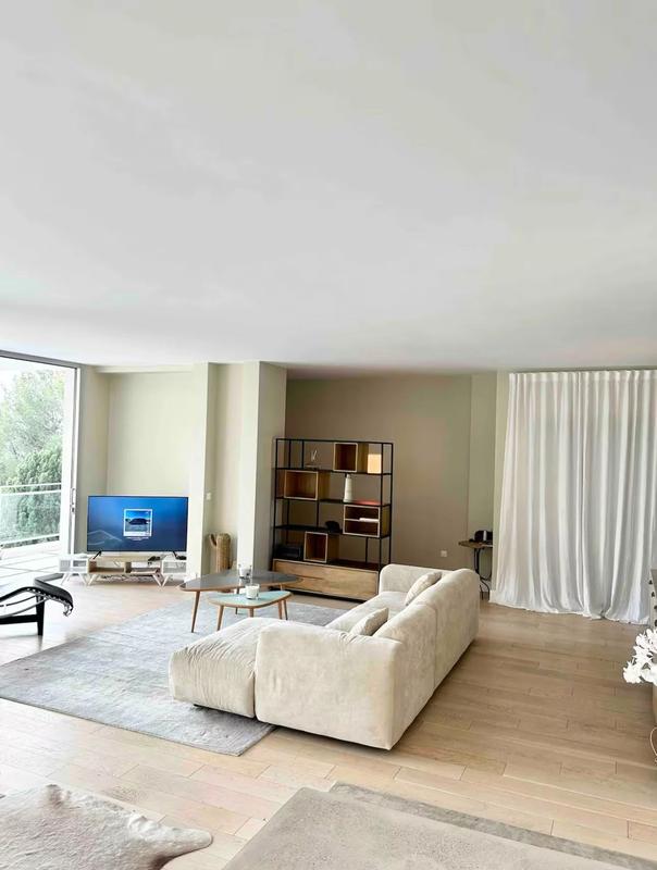 Maison - 200 m² - 6 pièces