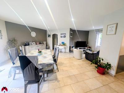 Maison - 109 m² - 6 pièces