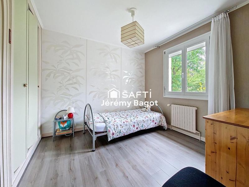 Maison - 240 m² - 7 pièces