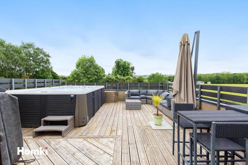 Propriété - 237 m² - 5 pièces