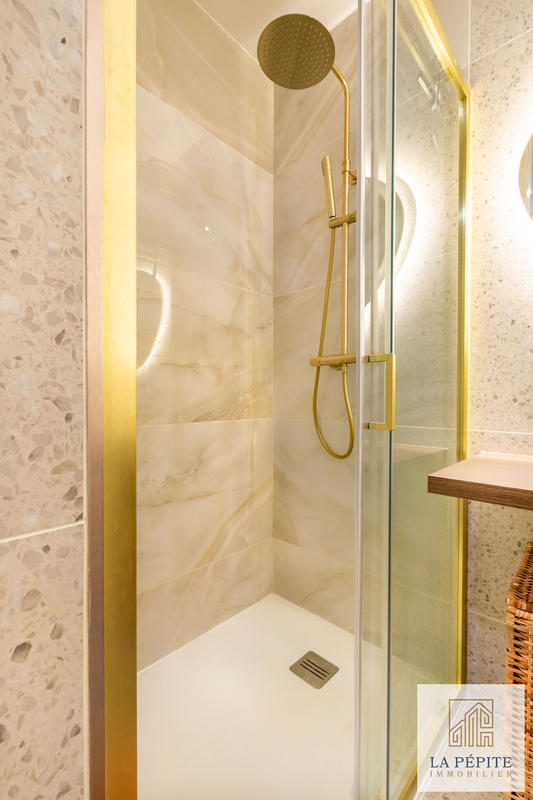 Appartement - 75 m² - 3 pièces