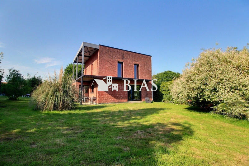 Maison contemporaine - 260 m² - 6 pièces