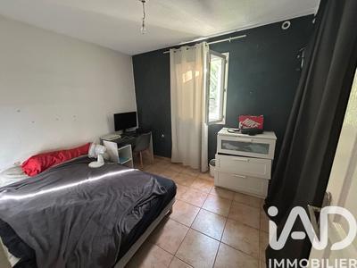 Maison - 93 m² - 5 pièces