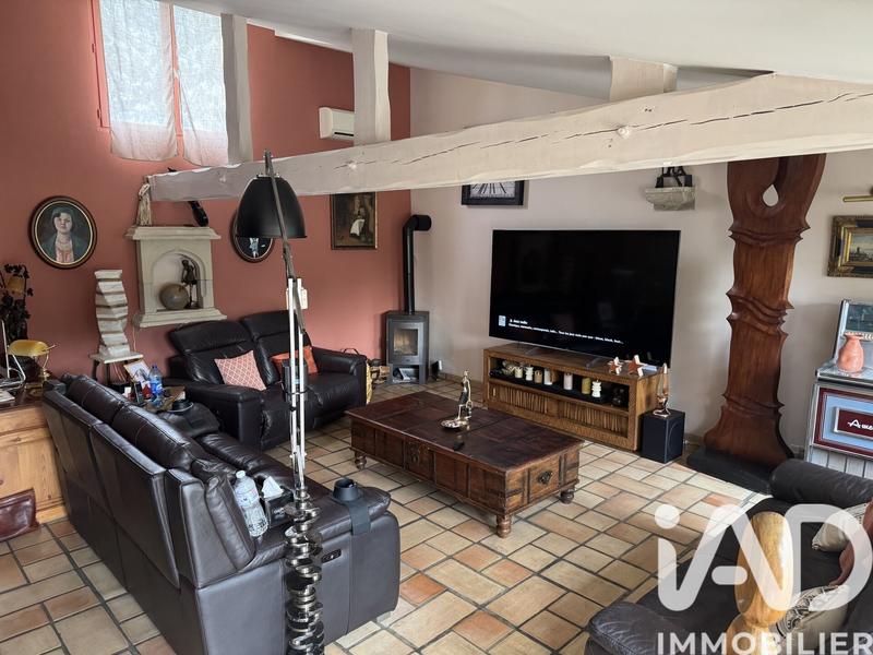 Maison - 210 m² - 7 pièces