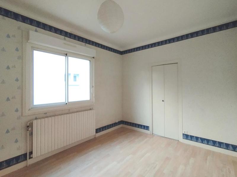 Maison - 243 m² - 10 pièces