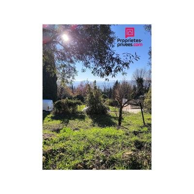 Terrain constructible - 1 000 m²