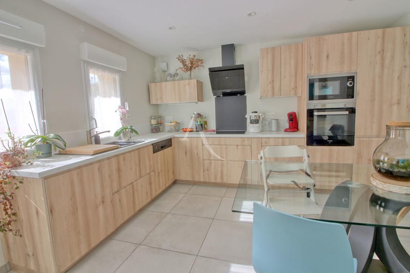 Appartement - 72 m² - 3 pièces