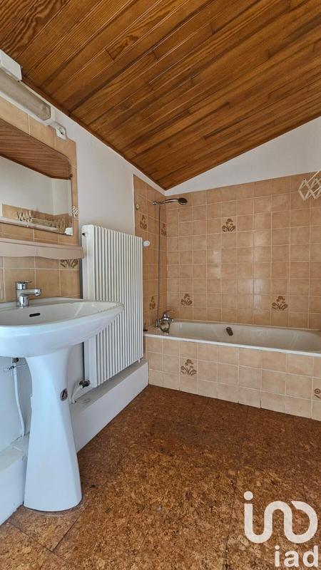 Maison - 290 m² - 12 pièces