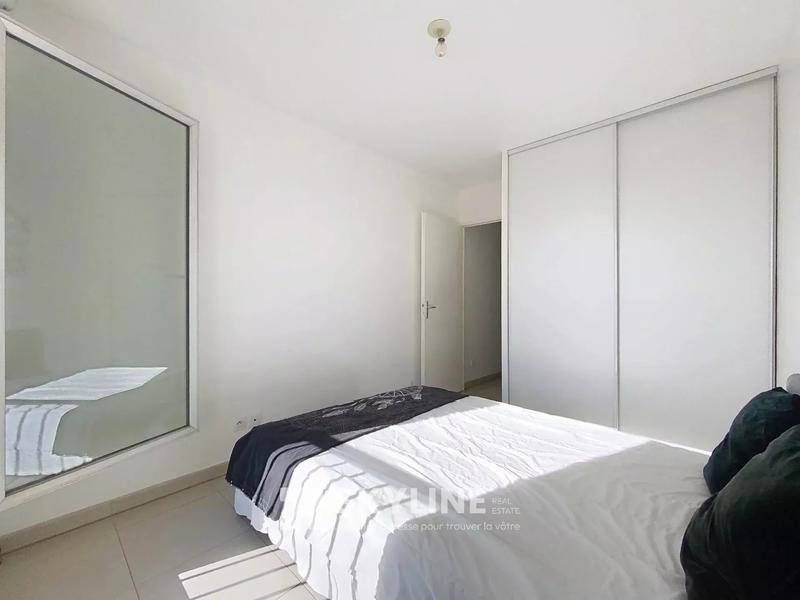 Appartement - 80 m² - 4 pièces