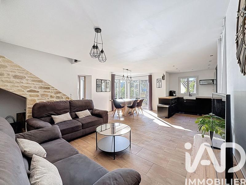 Maison - 90 m² - 4 pièces