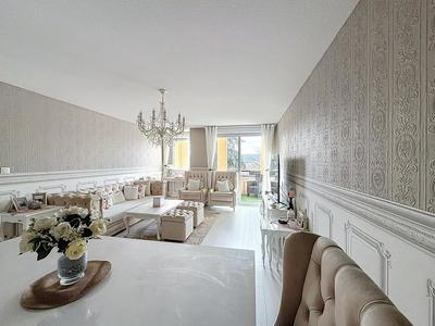 Appartement - 93 m² - 4 pièces