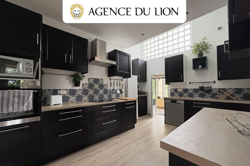 Propriété - 170 m² - 7 pièces