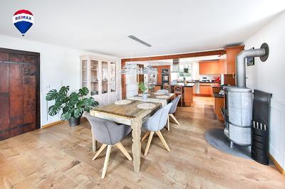 Maison - 243 m² - 7 pièces