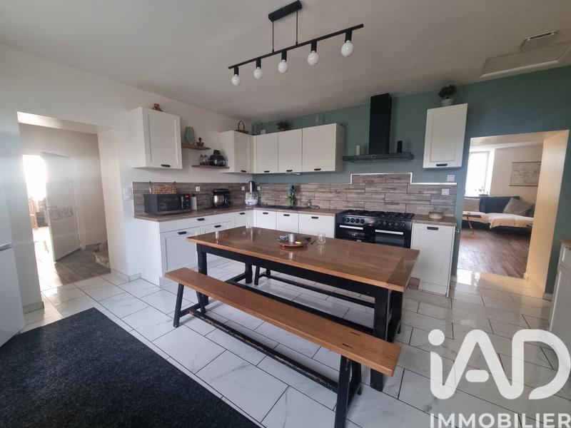 Maison - 230 m² - 7 pièces