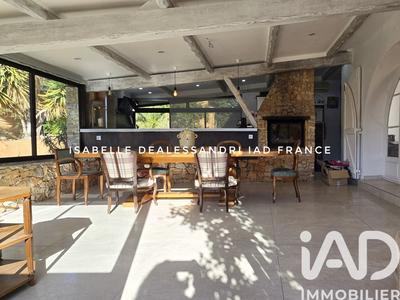 Maison - 187 m² - 6 pièces