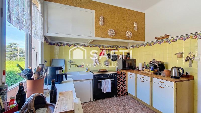 Maison - 180 m² - 7 pièces