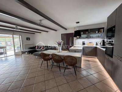 Maison - 110 m² - 5 pièces