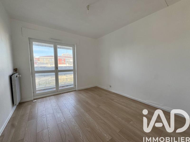 Appartement - 96 m² - 5 pièces
