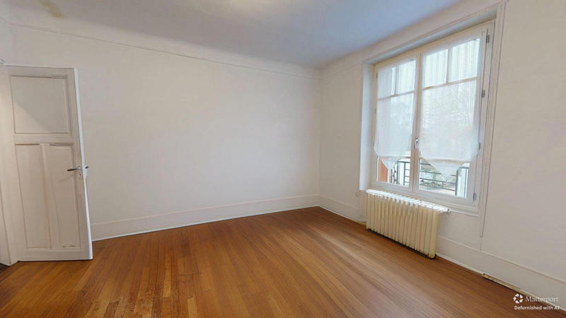 Maison - 223 m² - 9 pièces