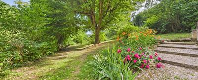 Demeure - 257 m² - 8 pièces