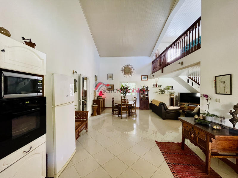 Maison - 167 m² - 6 pièces