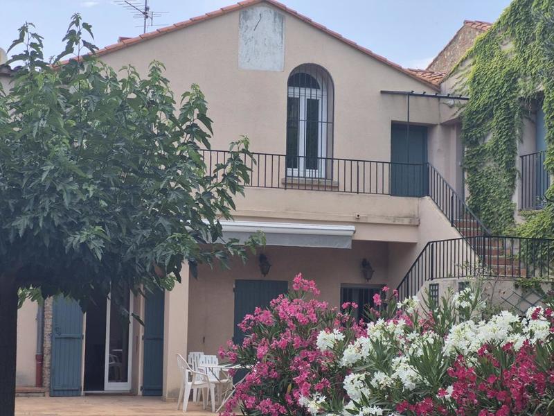 Mas - 435 m² - 14 pièces