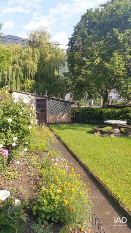 Maison - 335 m² - 5 pièces