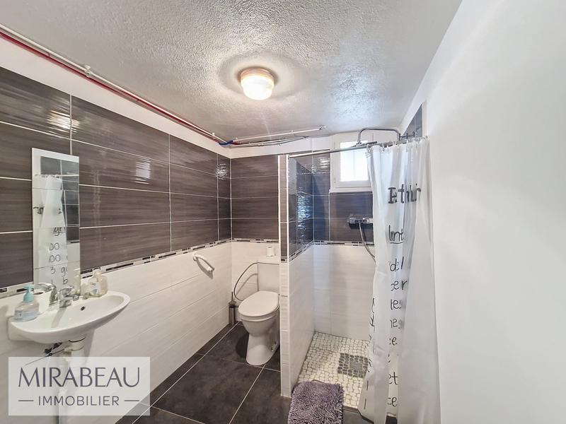 Villa - 165 m² - 6 pièces