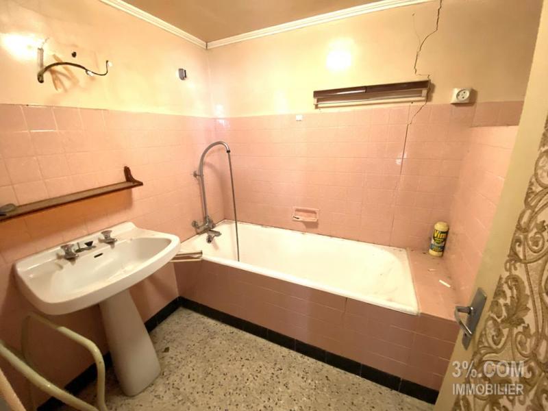 Maison - 220 m² - 7 pièces