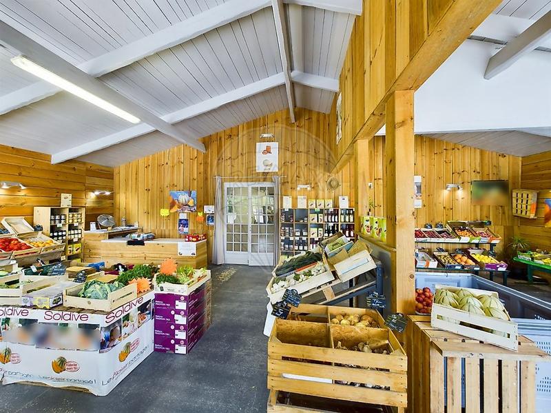 Maison - 180 m² - 12 pièces