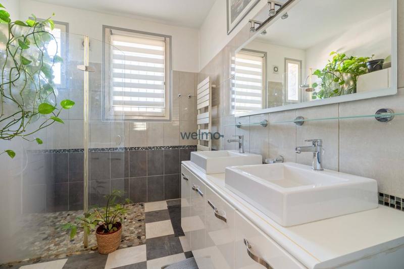 Maison - 130 m² - 4 pièces